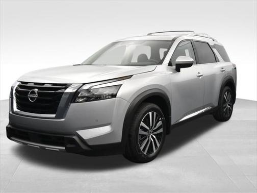 2025 Nissan Pathfinder Platinum FWD