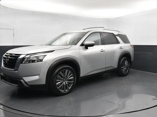 2025 Nissan Pathfinder SL FWD