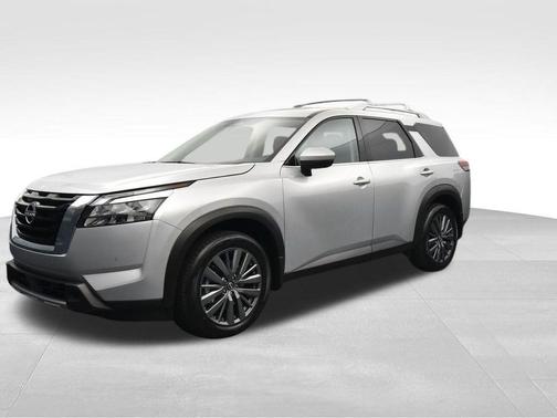 2025 Nissan Pathfinder SL FWD