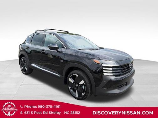 Super Black 2025 Nissan Kicks SR