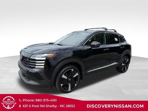 Super Black 2025 Nissan Kicks SR