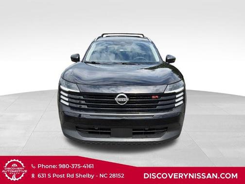 Super Black 2025 Nissan Kicks SR