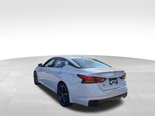 2023 Nissan Altima SR FWD