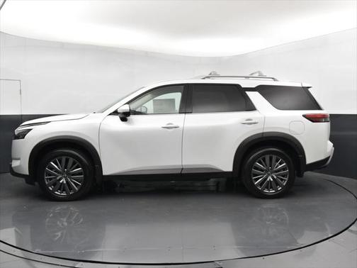 2025 Nissan Pathfinder SL FWD