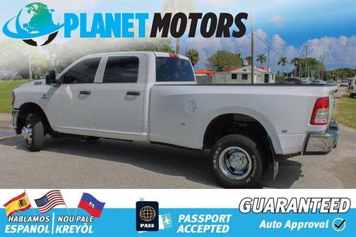 2023 RAM 3500 Tradesman Crew Cab 4x4 8' Box