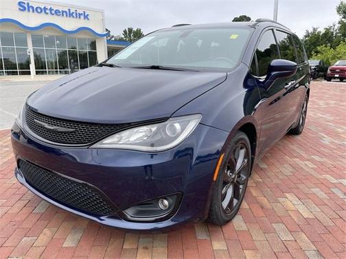 2018 Chrysler Pacifica Touring Plus