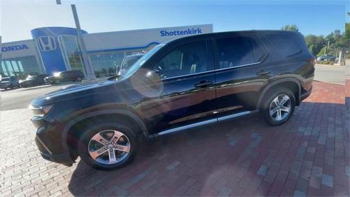 2023 Honda Pilot EX-L 8-Passenger