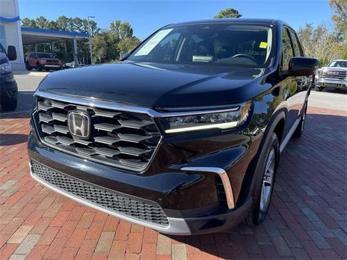 2023 Honda Pilot EX-L 8-Passenger