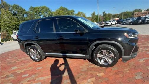 2023 Honda Pilot EX-L 8-Passenger