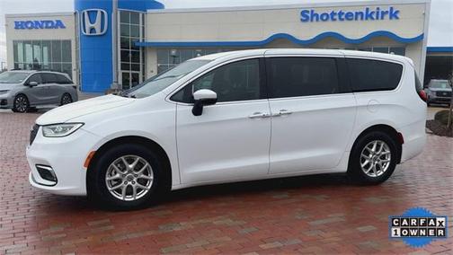 2023 Chrysler Pacifica Touring