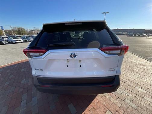 2023 Toyota RAV4 Hybrid XLE Premium