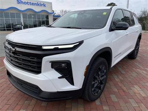 2024 Chevrolet Traverse LS