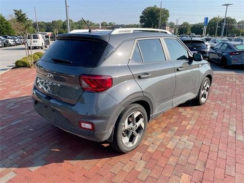 2024 Hyundai VENUE SEL