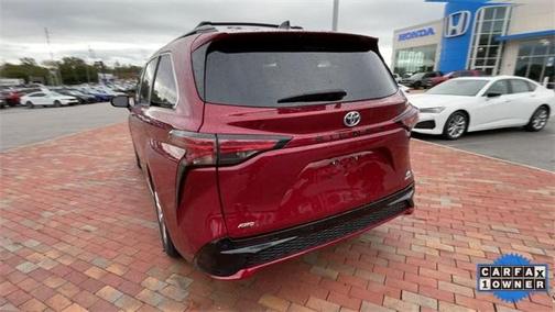 2022 Toyota Sienna XSE 7 Passenger