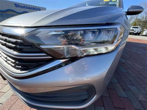 2022 Volkswagen Jetta 1.5T SE