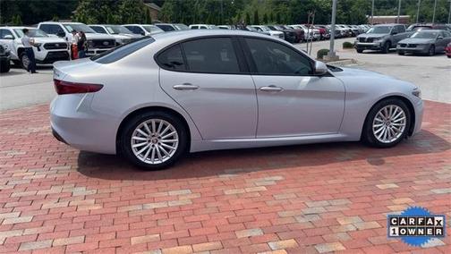 2022 Alfa Romeo Giulia Base