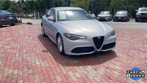 2022 Alfa Romeo Giulia Base