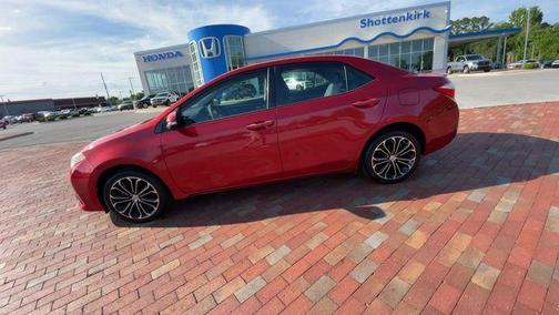 Barcelona Red Metallic 2016 Toyota Corolla S Plus