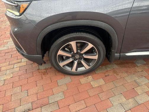Gray 2023 Honda Pilot Elite