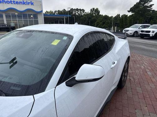Oxford White 2024 Ford Mustang GT Premium