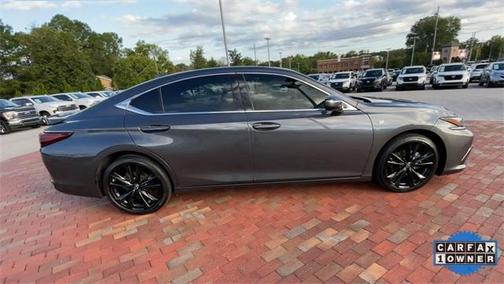 2023 Lexus ES 300h Base