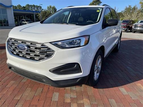 2022 Ford Edge SE