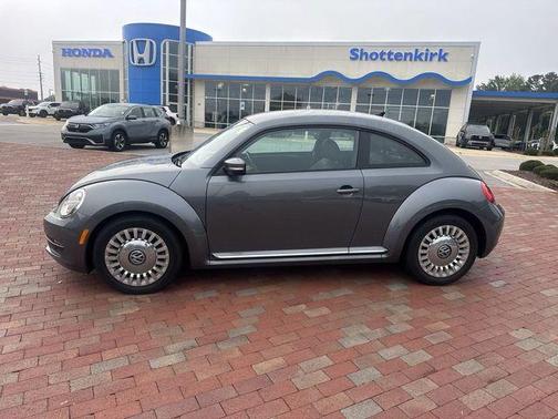 Platinum Gray Metallic 2014 Volkswagen Beetle 1.8T