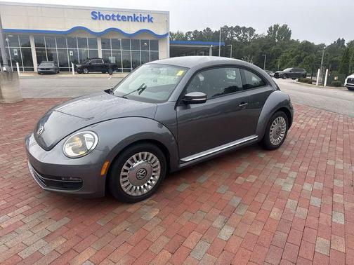 Platinum Gray Metallic 2014 Volkswagen Beetle 1.8T