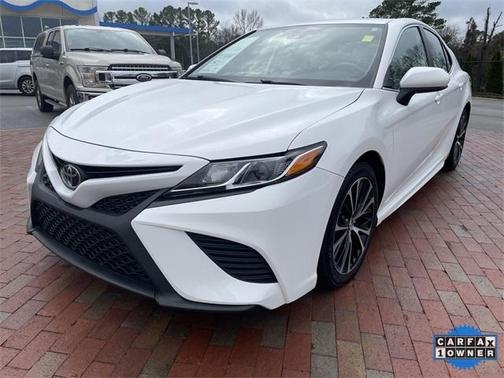 2019 Toyota Camry SE
