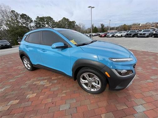 2022 Hyundai KONA SEL