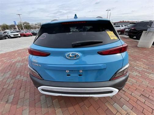 2022 Hyundai KONA SEL
