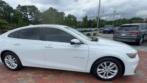 Summit White 2017 Chevrolet Malibu 1LT