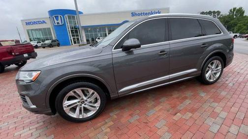 Samurai Gray Metallic 2022 Audi Q7 45 Premium