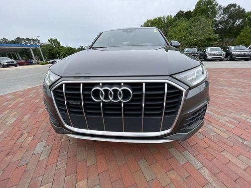 Samurai Gray Metallic 2022 Audi Q7 45 Premium