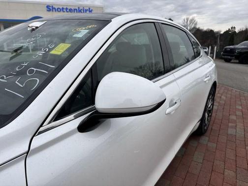 2022 Genesis G80 2.5T