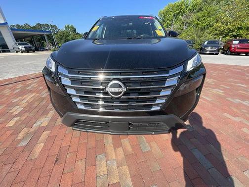 Black 2024 Nissan Rogue SV