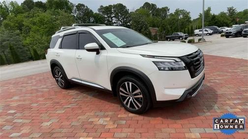 2023 Nissan Pathfinder Platinum