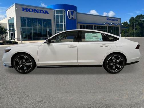 Platinum White 2026 Honda Accord SE