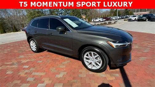 2020 Volvo XC60 T5 Momentum