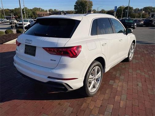 2024 Audi Q3 45 S line Premium
