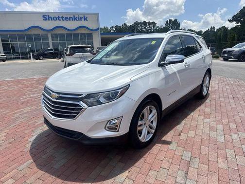 Iridescent Pearl Tricoat 2018 Chevrolet Equinox Premier