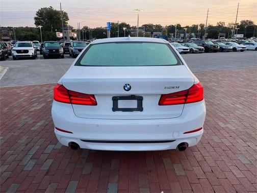 2020 BMW 530 i