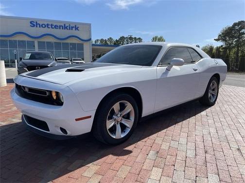 2018 Dodge Challenger SXT