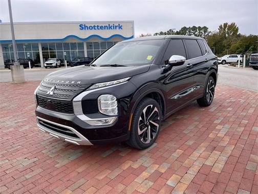 2022 Mitsubishi Outlander SE