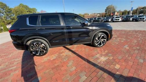 2022 Mitsubishi Outlander SE