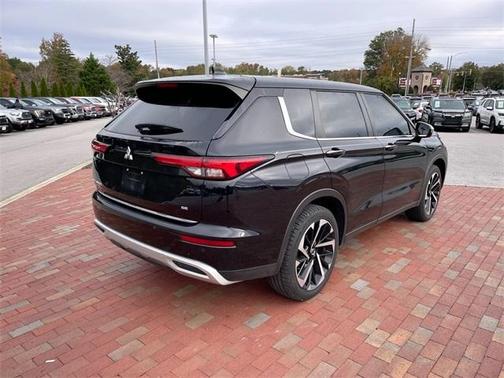 2022 Mitsubishi Outlander SE