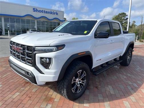 2024 GMC Canyon AT4