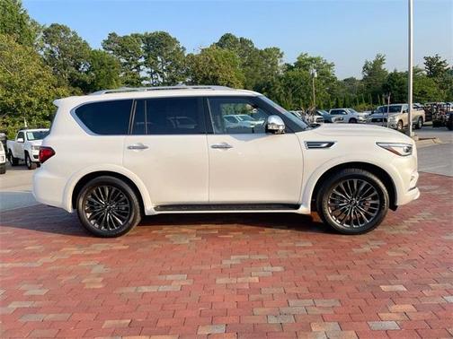 2024 INFINITI QX80 SENSORY