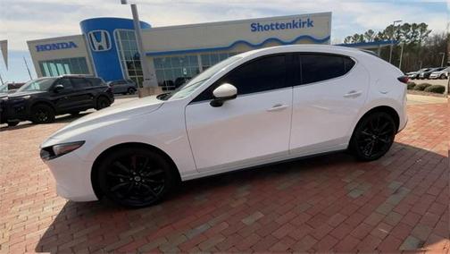 2022 Mazda Mazda3 FWD w/Premium Package