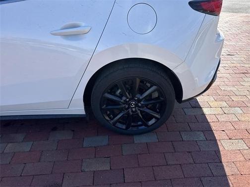 2022 Mazda Mazda3 FWD w/Premium Package